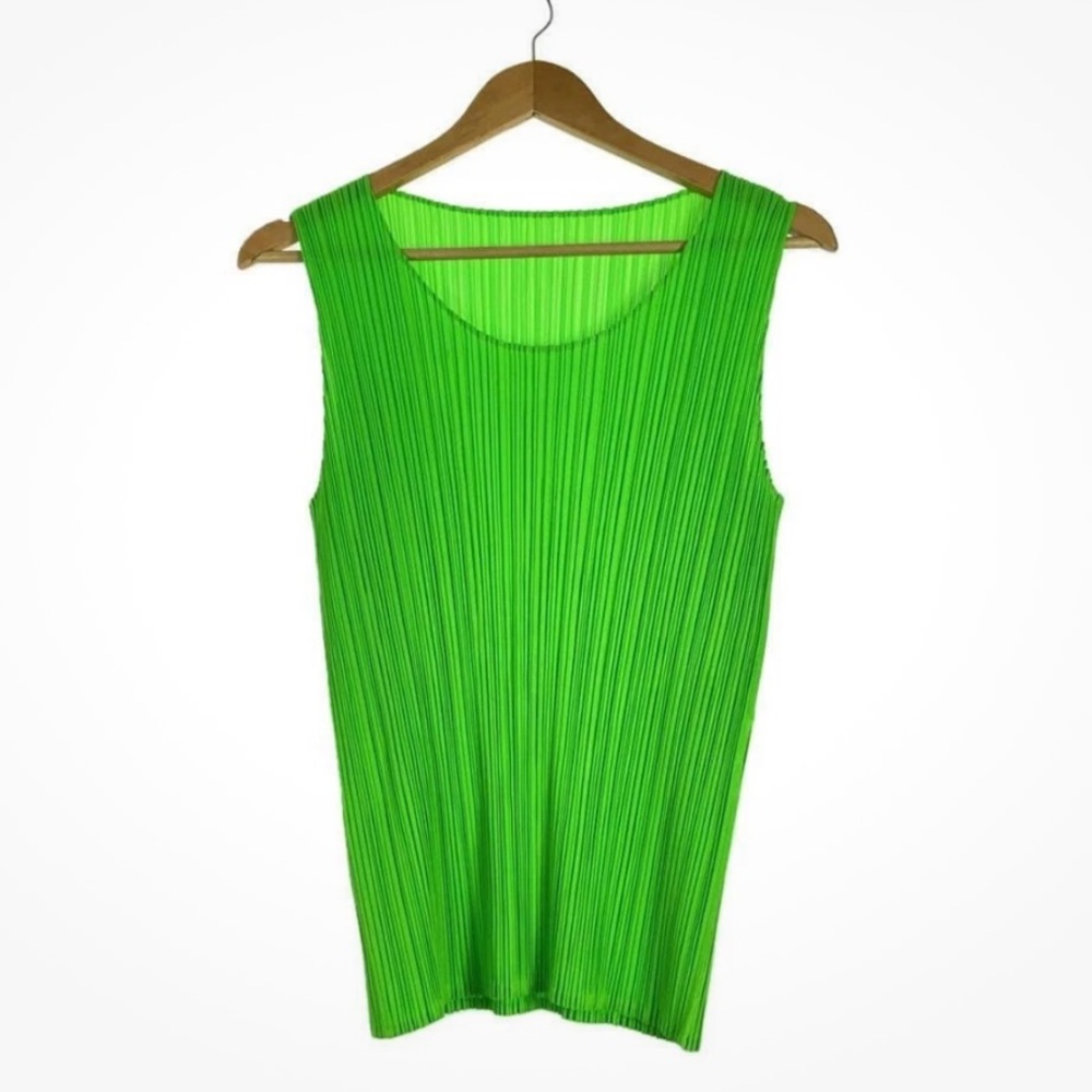 PLEATS PLEASE ISSEY MIYAKE sleeveless top Size 4 Green